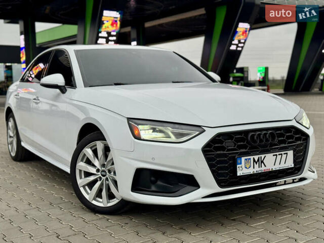Белый Ауди А4, объемом двигателя 2 л и пробегом 132 тыс. км за 24500 $, фото 1 на Automoto.ua