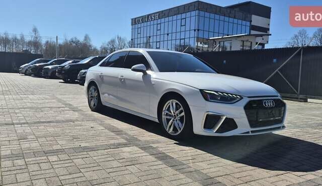 Белый Ауди А4, объемом двигателя 2 л и пробегом 67 тыс. км за 29500 $, фото 1 на Automoto.ua