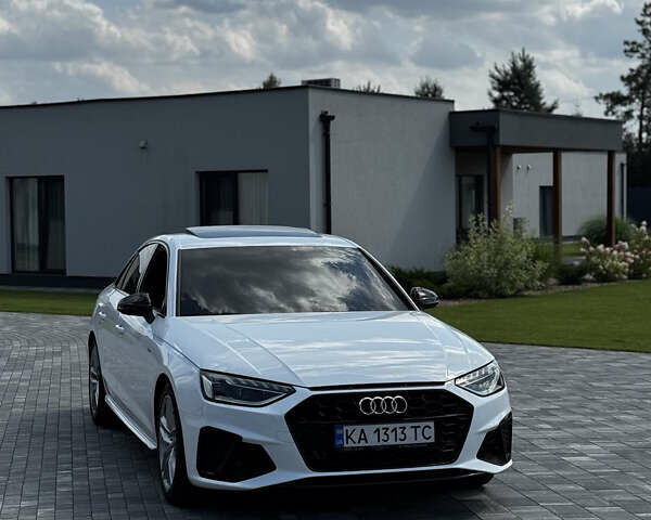 Білий Ауді А4, об'ємом двигуна 1.98 л та пробігом 62 тис. км за 33000 $, фото 1 на Automoto.ua