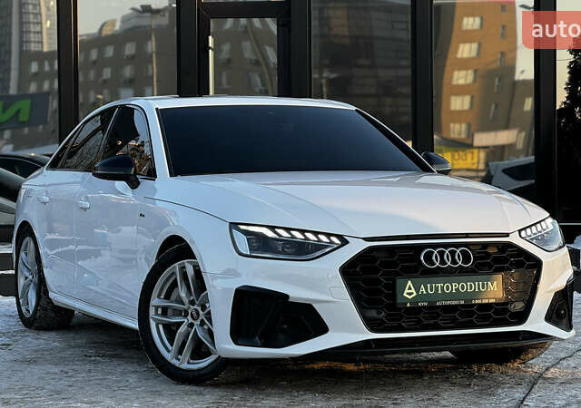 Белый Ауди А4, объемом двигателя 1.98 л и пробегом 64 тыс. км за 30000 $, фото 1 на Automoto.ua