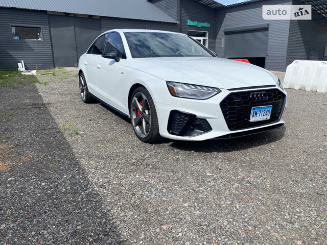 Белый Ауди А4, объемом двигателя 2 л и пробегом 13 тыс. км за 42000 $, фото 1 на Automoto.ua