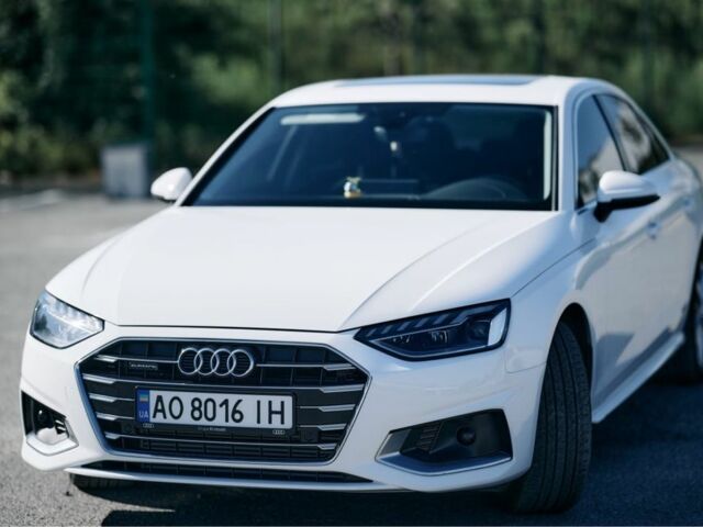 Білий Ауді А4, об'ємом двигуна 2 л та пробігом 35 тис. км за 29700 $, фото 1 на Automoto.ua