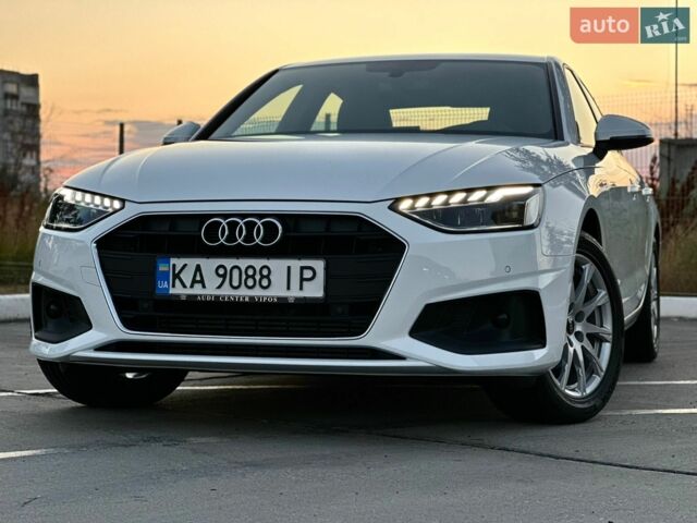 Білий Ауді А4, об'ємом двигуна 2 л та пробігом 24 тис. км за 33000 $, фото 1 на Automoto.ua