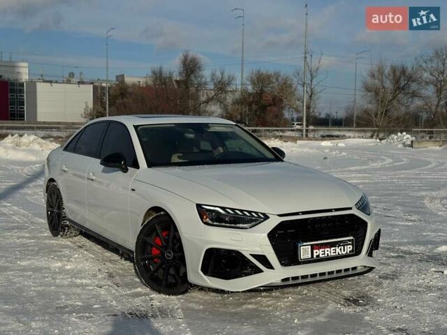 Белый Ауди А4, объемом двигателя 1.98 л и пробегом 27 тыс. км за 33000 $, фото 1 на Automoto.ua