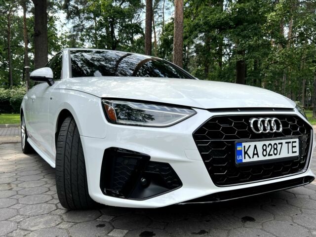 Белый Ауди А4, объемом двигателя 2 л и пробегом 93 тыс. км за 30999 $, фото 1 на Automoto.ua