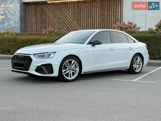 Білий Ауді А4, об'ємом двигуна 2 л та пробігом 14 тис. км за 30000 $, фото 1 на Automoto.ua
