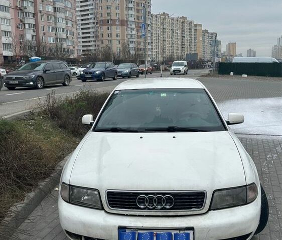 Белый Ауди А4, объемом двигателя 1.9 л и пробегом 330 тыс. км за 1190 $, фото 1 на Automoto.ua