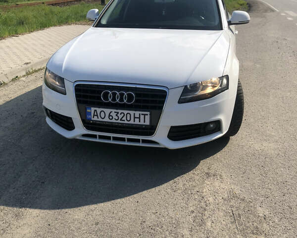 Білий Ауді А4, об'ємом двигуна 1.8 л та пробігом 162 тис. км за 8900 $, фото 1 на Automoto.ua