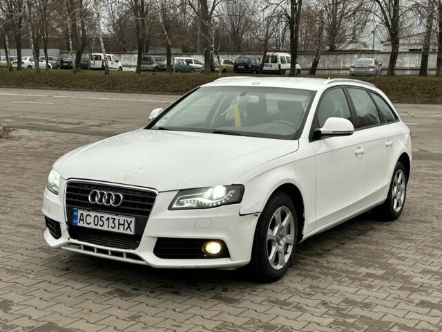 Белый Ауди А4, объемом двигателя 2 л и пробегом 340 тыс. км за 4250 $, фото 1 на Automoto.ua