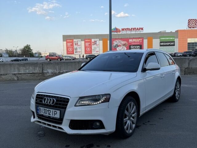 Белый Ауди А4, объемом двигателя 2 л и пробегом 300 тыс. км за 7500 $, фото 1 на Automoto.ua