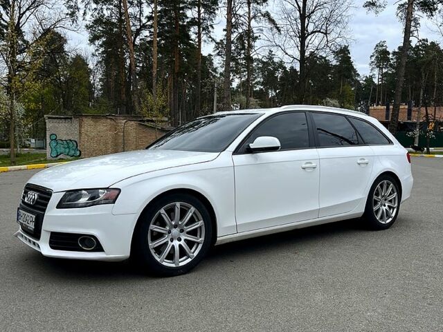 Белый Ауди А4, объемом двигателя 2 л и пробегом 276 тыс. км за 7900 $, фото 1 на Automoto.ua