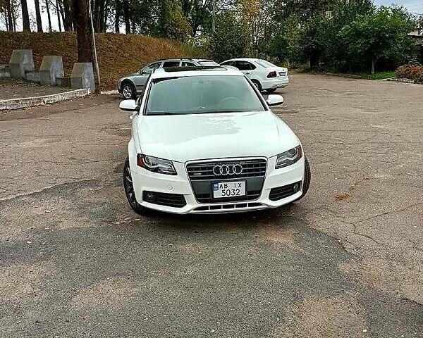 Білий Ауді А4, об'ємом двигуна 2 л та пробігом 268 тис. км за 12000 $, фото 1 на Automoto.ua