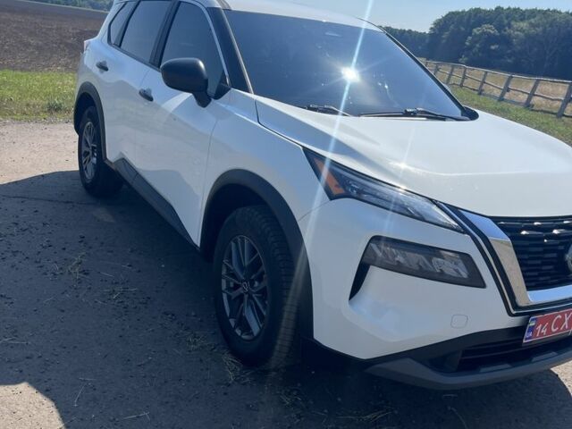 Белый Ауди А4, объемом двигателя 2 л и пробегом 249 тыс. км за 8090 $, фото 1 на Automoto.ua