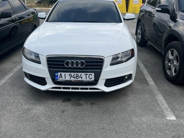 Белый Ауди А4, объемом двигателя 2 л и пробегом 176 тыс. км за 8800 $, фото 1 на Automoto.ua