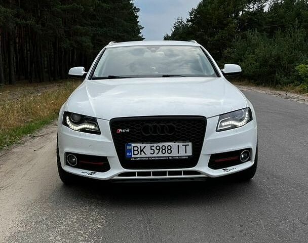 Белый Ауди А4, объемом двигателя 2.7 л и пробегом 290 тыс. км за 10500 $, фото 1 на Automoto.ua