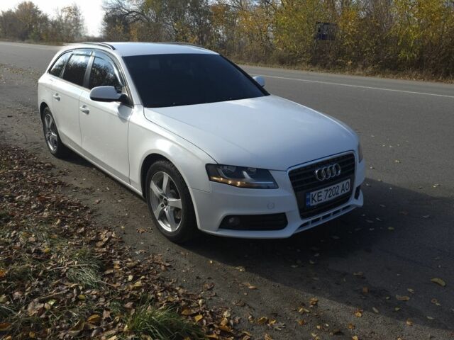 Белый Ауди А4, объемом двигателя 2 л и пробегом 227 тыс. км за 11000 $, фото 1 на Automoto.ua
