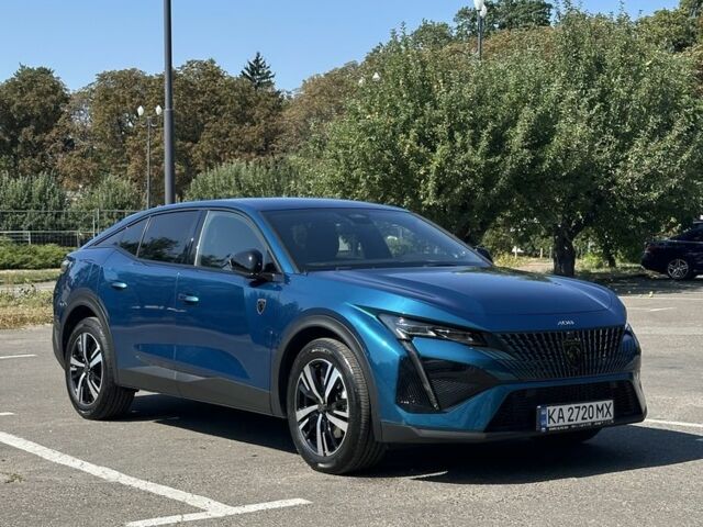 Белый Ауди А4, объемом двигателя 2 л и пробегом 308 тыс. км за 8200 $, фото 1 на Automoto.ua
