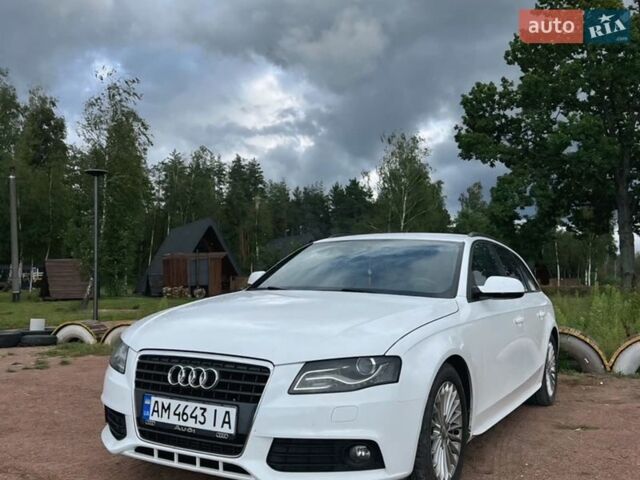 Белый Ауди А4, объемом двигателя 1.8 л и пробегом 200 тыс. км за 11500 $, фото 1 на Automoto.ua
