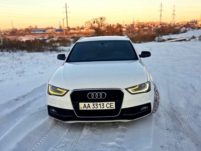 Білий Ауді А4, об'ємом двигуна 2 л та пробігом 30700 тис. км за 12500 $, фото 1 на Automoto.ua