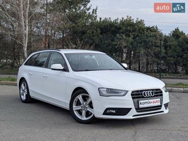 Белый Ауди А4, объемом двигателя 2 л и пробегом 266 тыс. км за 10999 $, фото 1 на Automoto.ua