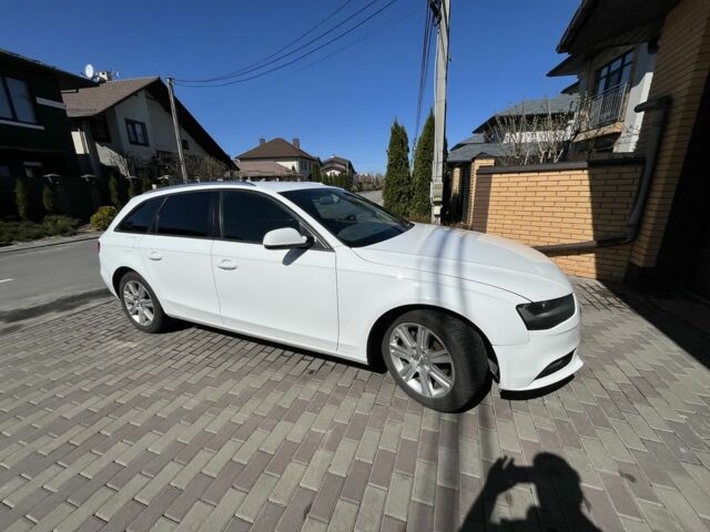 Белый Ауди А4, объемом двигателя 2 л и пробегом 225 тыс. км за 11500 $, фото 1 на Automoto.ua