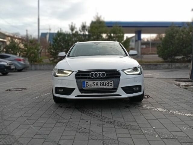 Белый Ауди А4, объемом двигателя 2 л и пробегом 242 тыс. км за 13500 $, фото 1 на Automoto.ua