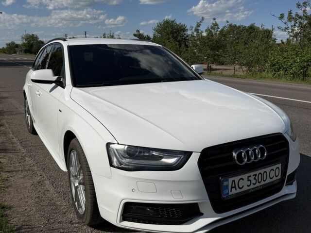 Белый Ауди А4, объемом двигателя 2 л и пробегом 236 тыс. км за 13500 $, фото 1 на Automoto.ua