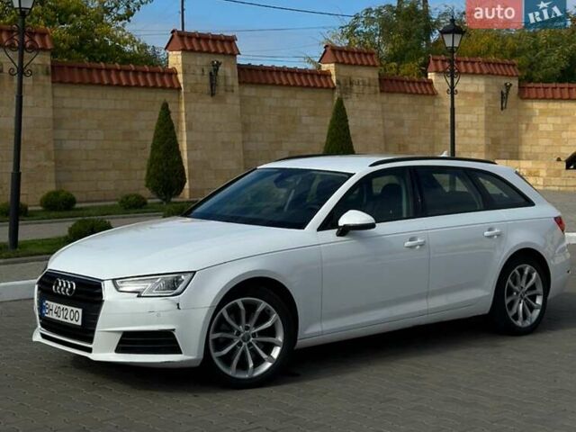 Белый Ауди А4, объемом двигателя 1.97 л и пробегом 220 тыс. км за 18500 $, фото 1 на Automoto.ua