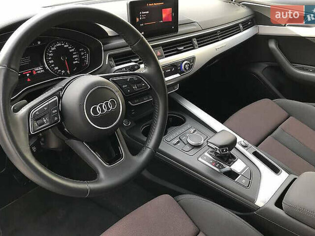 Ауді А4 2017 у Києві на Automoto.ua Білий Ауді А4, об'ємом двигуна 1.97 л та пробігом 270 тис. км за 14800 $, фото 1 на Automoto.ua