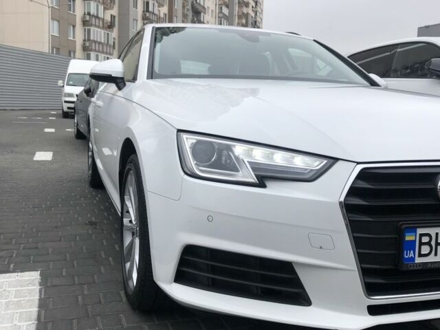 Білий Ауді А4, об'ємом двигуна 2 л та пробігом 220 тис. км за 19800 $, фото 1 на Automoto.ua