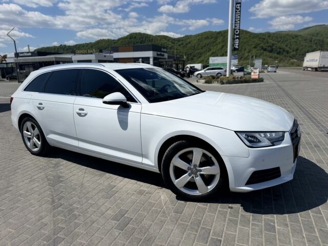 Белый Ауди А4, объемом двигателя 0 л и пробегом 273 тыс. км за 19072 $, фото 1 на Automoto.ua