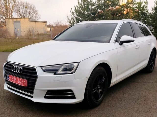 Белый Ауди А4, объемом двигателя 1.4 л и пробегом 209 тыс. км за 18700 $, фото 1 на Automoto.ua