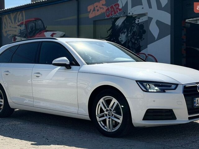 Белый Ауди А4, объемом двигателя 2 л и пробегом 254 тыс. км за 18999 $, фото 1 на Automoto.ua
