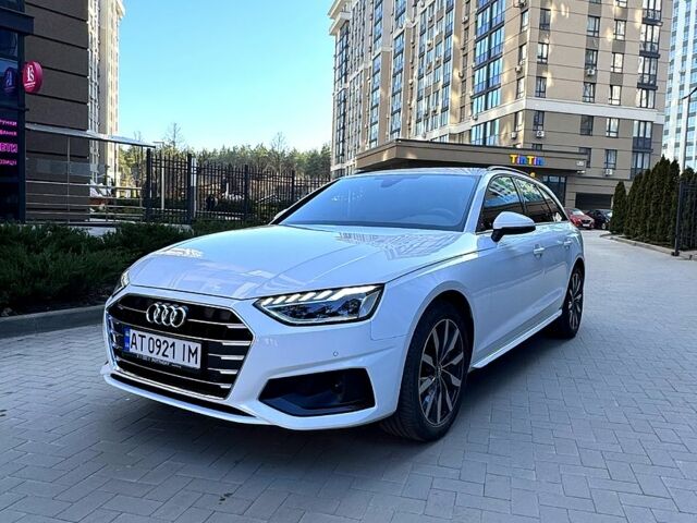 Белый Ауди А4, объемом двигателя 2 л и пробегом 99 тыс. км за 29999 $, фото 1 на Automoto.ua