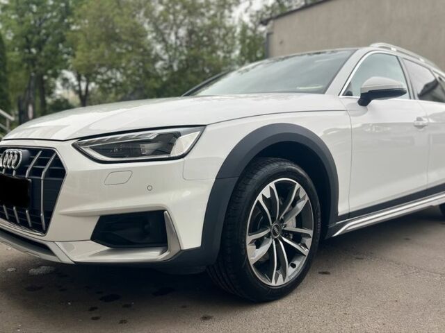 Білий Ауді А4, об'ємом двигуна 2 л та пробігом 139 тис. км за 39461 $, фото 1 на Automoto.ua