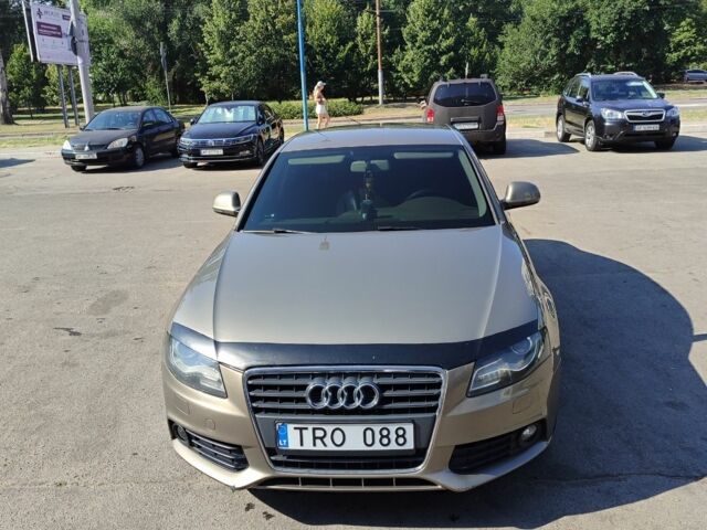 Бежевый Ауди А4, объемом двигателя 2 л и пробегом 246 тыс. км за 4700 $, фото 1 на Automoto.ua