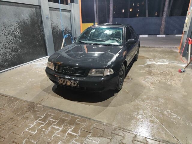 Чорний Ауді А4, об'ємом двигуна 0 л та пробігом 345 тис. км за 497 $, фото 1 на Automoto.ua