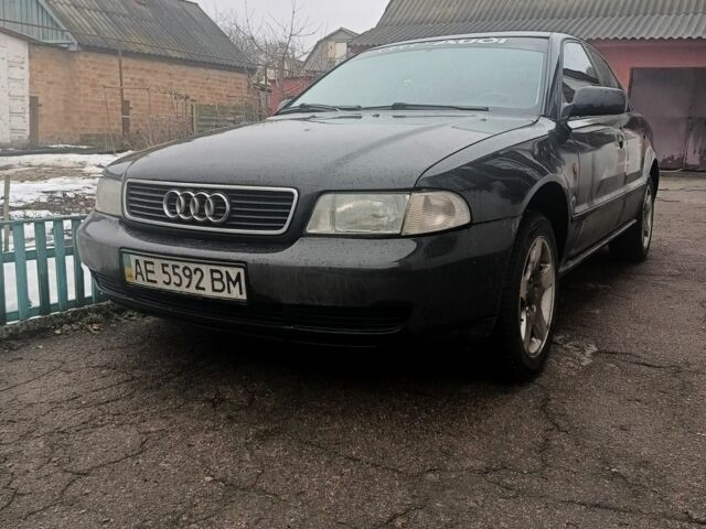 Черный Ауди А4, объемом двигателя 0 л и пробегом 333 тыс. км за 3000 $, фото 1 на Automoto.ua