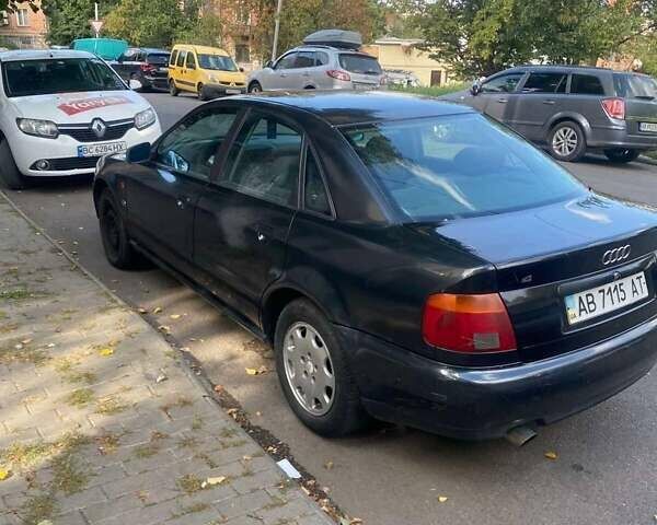 Чорний Ауді А4, об'ємом двигуна 1.8 л та пробігом 300 тис. км за 2700 $, фото 1 на Automoto.ua