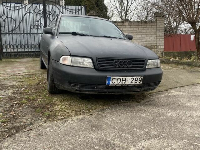 Чорний Ауді А4, об'ємом двигуна 1 л та пробігом 250 тис. км за 1100 $, фото 1 на Automoto.ua