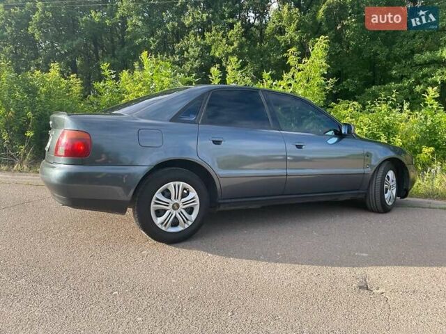 Черный Ауди А4, объемом двигателя 1.9 л и пробегом 515 тыс. км за 3200 $, фото 1 на Automoto.ua