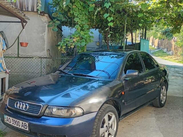 Чорний Ауді А4, об'ємом двигуна 1.6 л та пробігом 328 тис. км за 2100 $, фото 1 на Automoto.ua