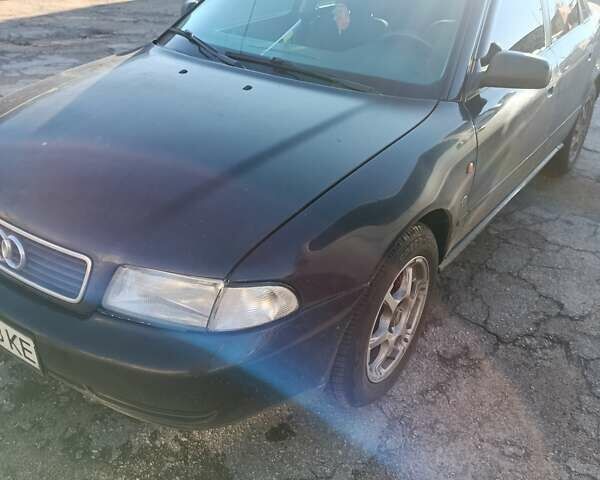 Черный Ауди А4, объемом двигателя 1.9 л и пробегом 400 тыс. км за 3600 $, фото 1 на Automoto.ua