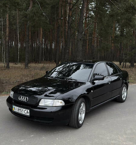 Чорний Ауді А4, об'ємом двигуна 1.8 л та пробігом 252 тис. км за 3800 $, фото 1 на Automoto.ua