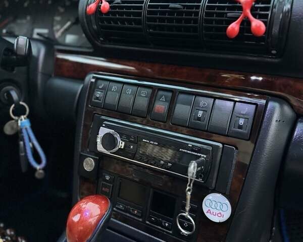 Чорний Ауді А4, об'ємом двигуна 1.9 л та пробігом 257 тис. км за 3750 $, фото 1 на Automoto.ua