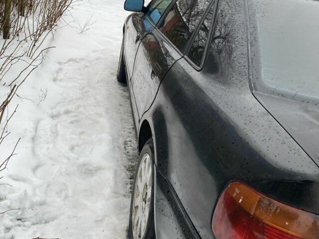 Чорний Ауді А4, об'ємом двигуна 1.6 л та пробігом 414 тис. км за 2500 $, фото 1 на Automoto.ua