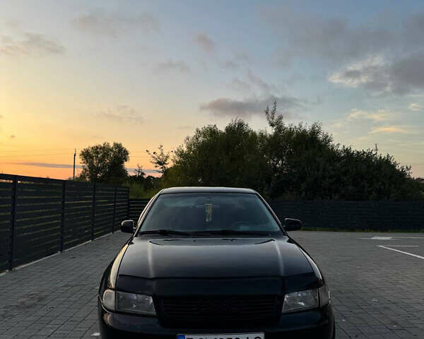 Чорний Ауді А4, об'ємом двигуна 1.78 л та пробігом 289 тис. км за 2800 $, фото 1 на Automoto.ua