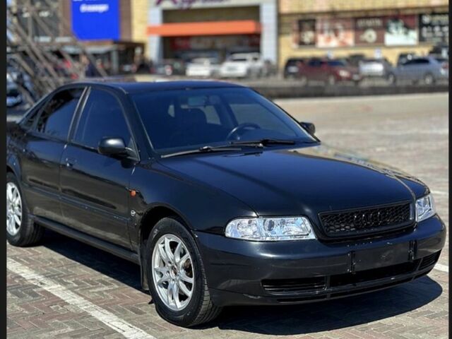 Черный Ауди А4, объемом двигателя 2.6 л и пробегом 3 тыс. км за 3500 $, фото 1 на Automoto.ua