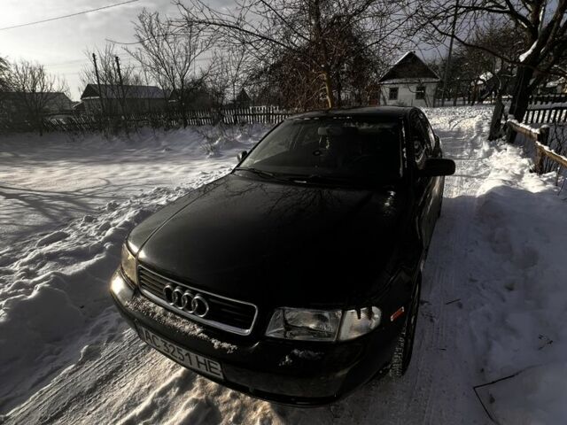 Черный Ауди А4, объемом двигателя 1.9 л и пробегом 300 тыс. км за 3200 $, фото 1 на Automoto.ua