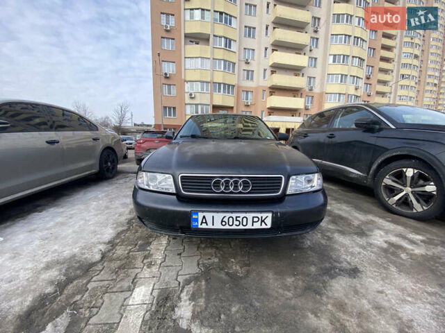 Чорний Ауді А4, об'ємом двигуна 1.8 л та пробігом 777 тис. км за 2000 $, фото 1 на Automoto.ua